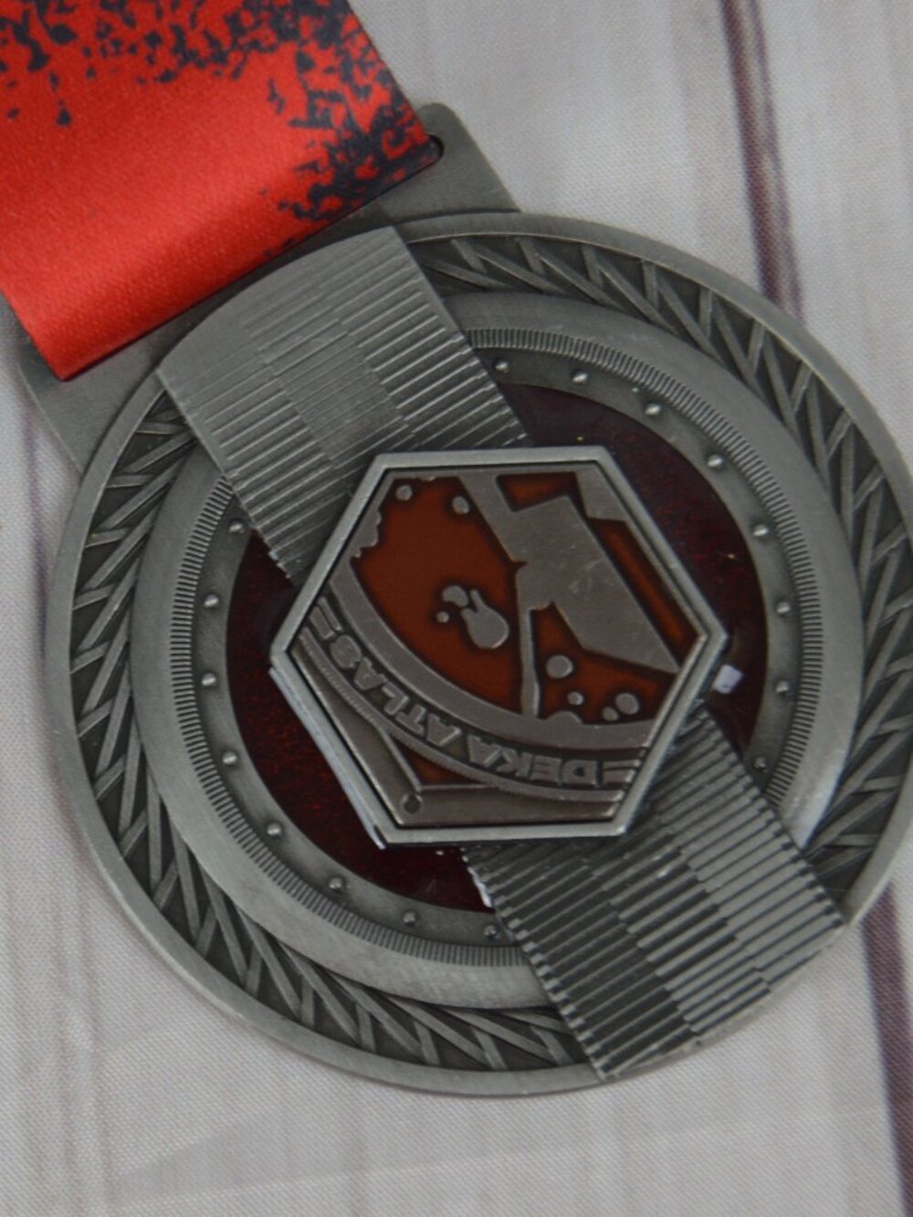 2026 Spartan Deka Atlas Finisher Medal w/ Lanyard Race Medal NEW